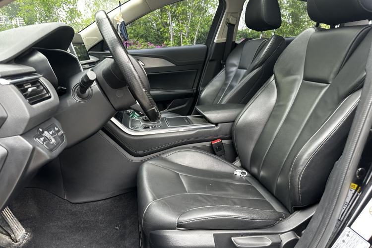 Used Hongqi H5 2020 1.5T DCT Flagship Edition Interior 2