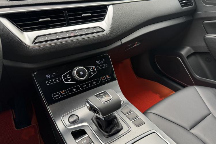 Used Hongqi H5 2020 1.5T DCT Flagship Edition Interior 2