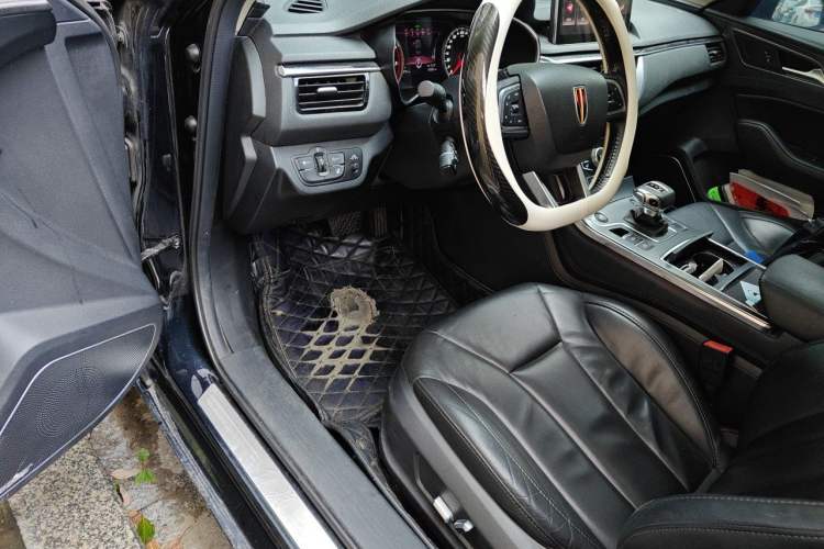 Used Hongqi H5 2020 1.8T Automatic Smart Connect Flagship Edition Interior 3