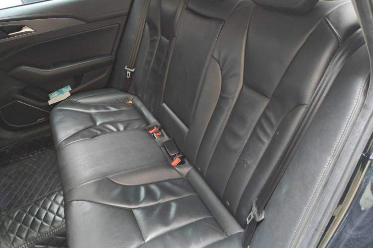 Used Hongqi H5 2020 1.8T Automatic Smart Connect Flagship Edition Interior 4