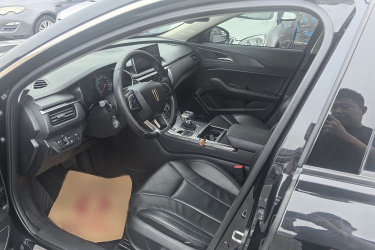 Used Hongqi H5 2020 1.8T Automatic Smart Connect Flagship Edition Interior 4