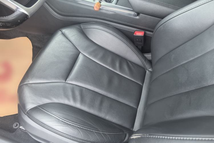 Used Hongqi H5 2020 1.8T Automatic Smart Connect Flagship Edition Interior 6