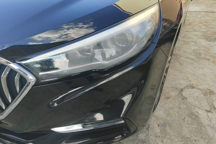 Used Hongqi H5 2020 1.8T Automatic Smart Connect Flagship Edition Left Front Headlight