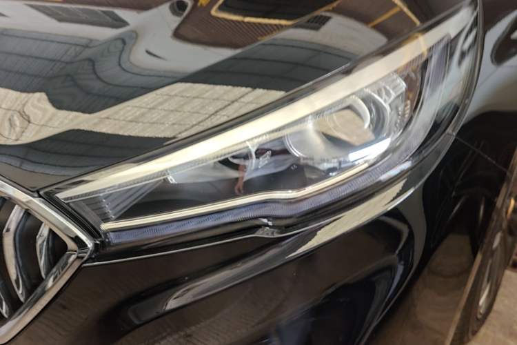Used Hongqi H5 2020 1.8T Automatic ZhiLian QiYun Edition Left Front Headlight