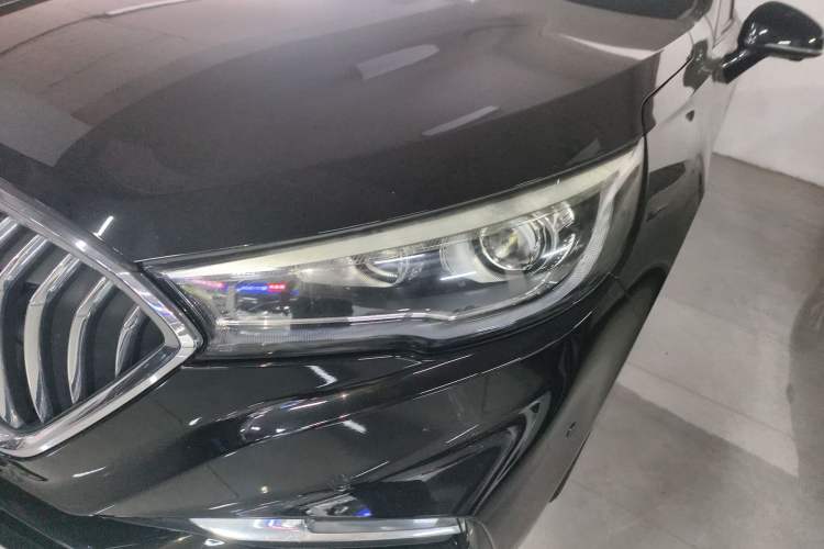 Used Hongqi H5 2020 1.8T Automatic Smart Connect Flagship Edition Left Front Headlight