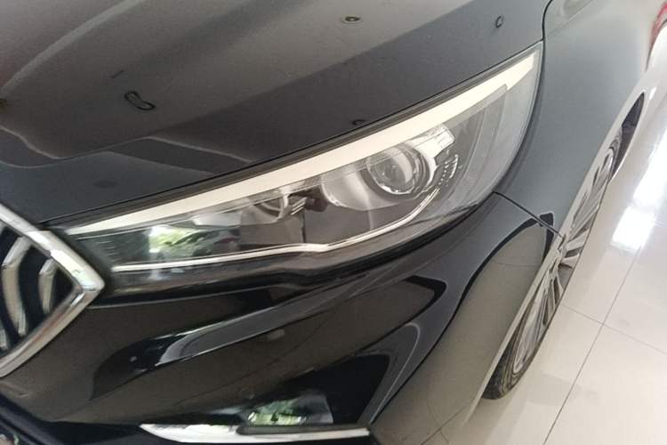 Used Hongqi H5 2020 1.8T Automatic Smart Connect Flagship Edition Left Front Headlight