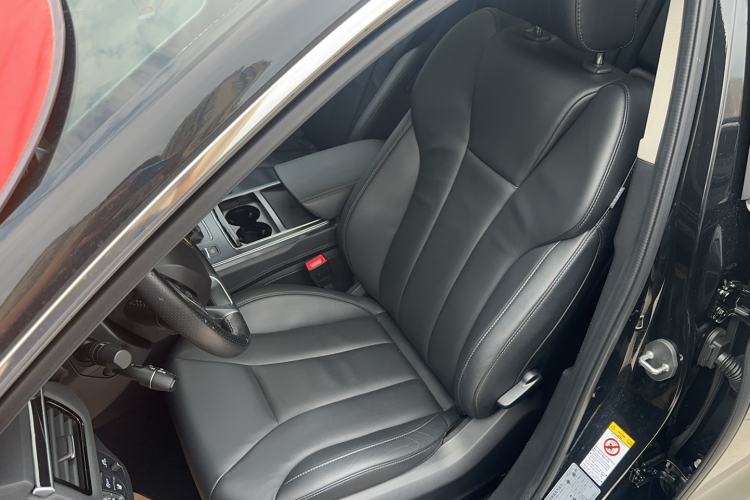 Used Hongqi H5 2020 1.8T Automatic Smart Connect Flagship Edition Left Front Seat