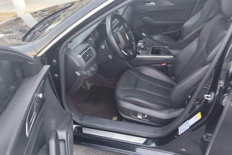 Used Hongqi H5 2020 1.8T Automatic ZhiLian QiYun Edition Left Front Seat