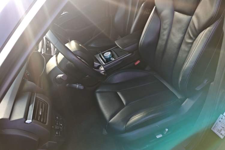 Used Hongqi H5 2020 1.8T Automatic Smart Connect Flagship Edition Left Front Seat