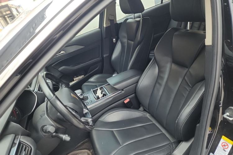 Used Hongqi H5 2020 1.8T Automatic ZhiLian QiYun Edition Left Front Seat