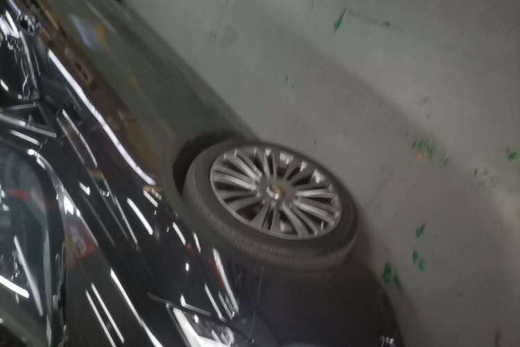 Used Hongqi H5 2020 1.5T DCT Flagship Edition Left Front Wheel Hub
