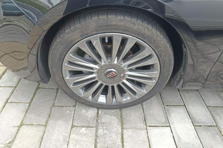 Used Hongqi H5 2020 1.8T Automatic Smart Connect Flagship Edition Left Front Wheel Hub