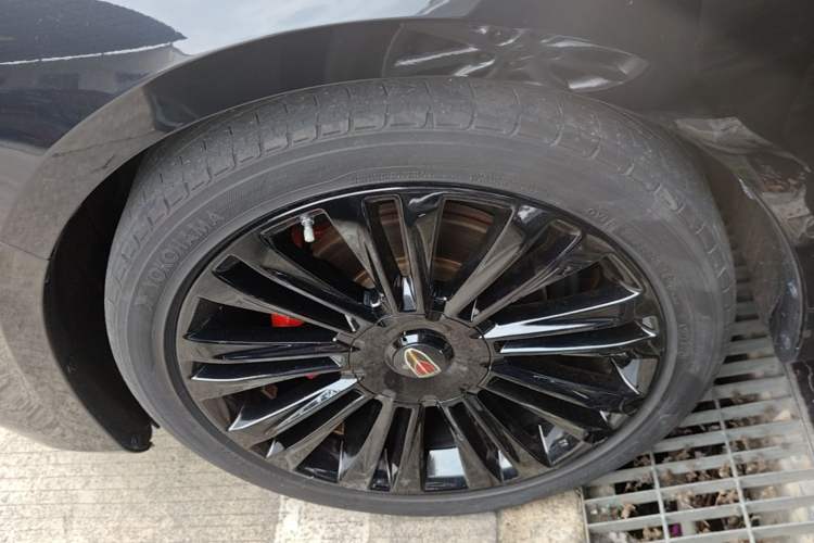 Used Hongqi H5 2020 1.8T Automatic Smart Connect Flagship Edition Left Front Wheel Hub