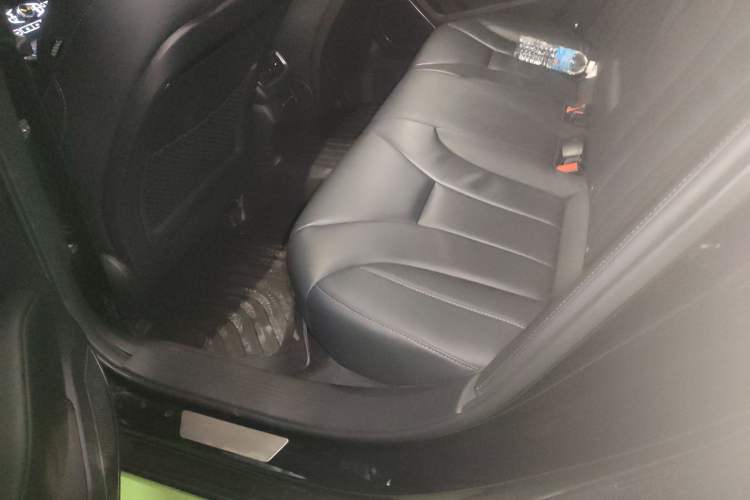 Used Hongqi H5 2020 1.8T Automatic ZhiLian QiYun Edition Left Rear Seat