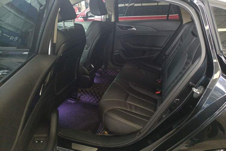 Used Hongqi H5 2020 1.8T Automatic Smart Connect Flagship Edition Left Rear Seat