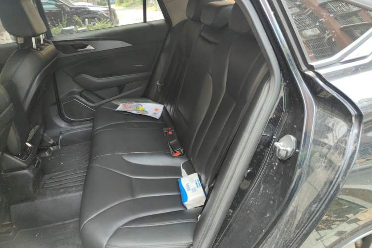 Used Hongqi H5 2020 1.8T Automatic ZhiLian QiYun Edition Left Rear Seat