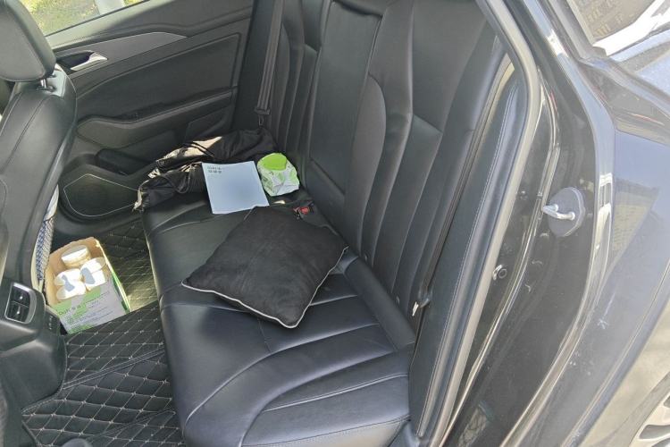 Used Hongqi H5 2020 1.8T Automatic ZhiLian QiYun Edition Left Rear Seat
