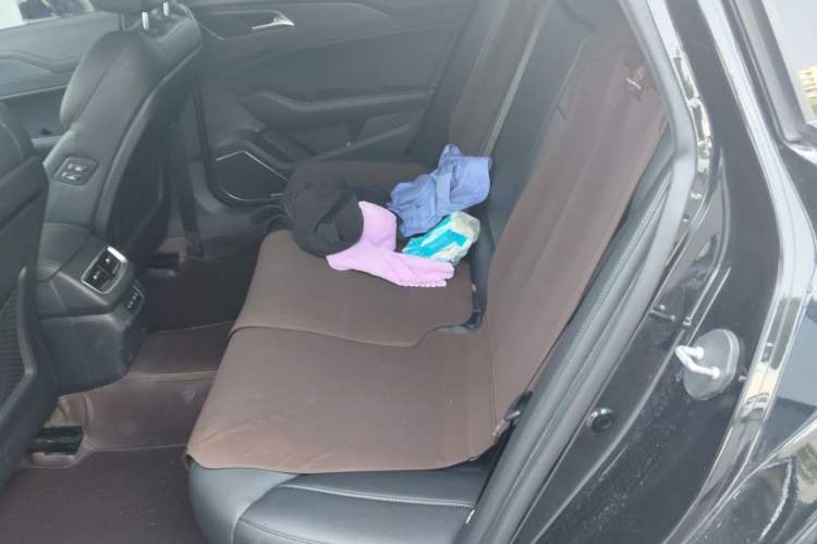 Used Hongqi H5 2020 1.8T Automatic ZhiLian QiYun Edition Left Rear Seat