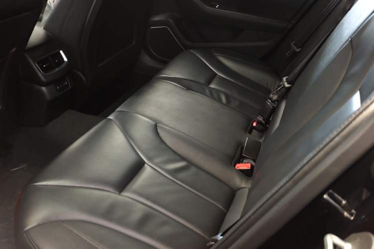 Used Hongqi H5 2020 1.8T Automatic ZhiLian QiYun Edition Left Rear Seat