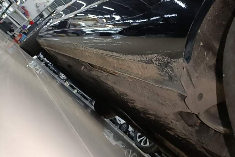 Used Hongqi H5 2020 1.8T Automatic ZhiLian QiYun Edition Left Side Sill