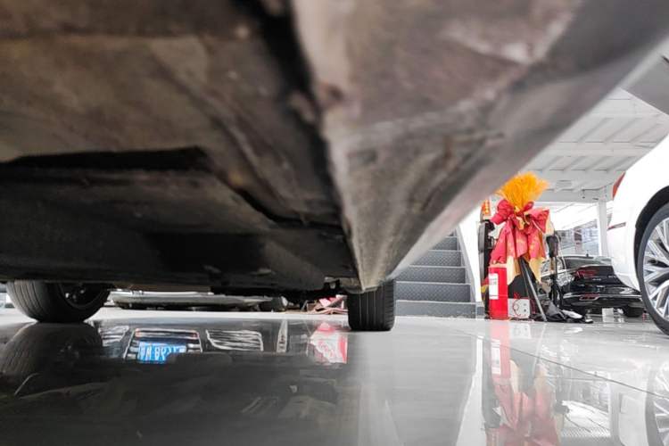 Used Hongqi H5 2020 1.5T DCT Flagship Edition Left Side Sill
