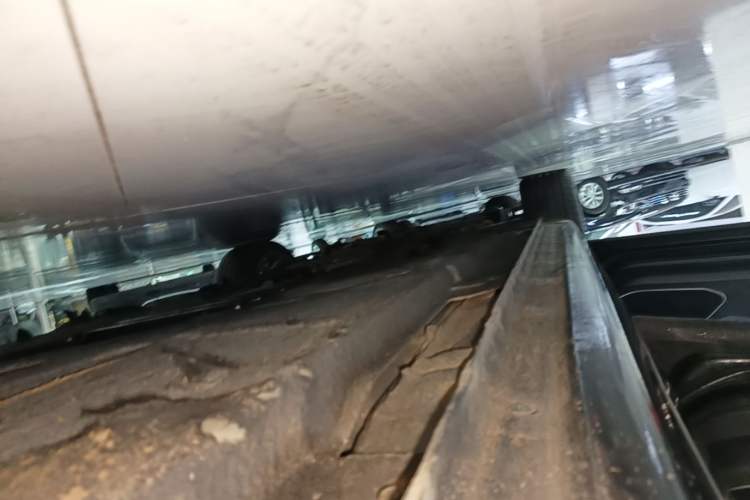 Used Hongqi H5 2020 1.5T DCT Flagship Edition Left Side Sill