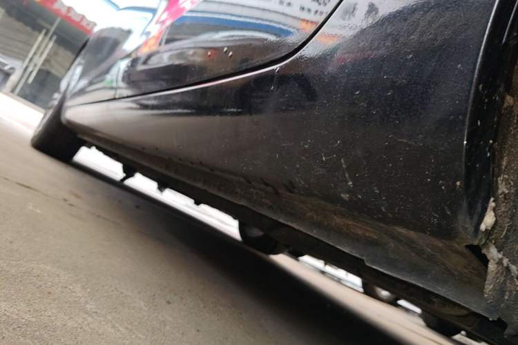 Used Hongqi H5 2020 1.8T Automatic Smart Connect Flagship Edition Left Side Sill
