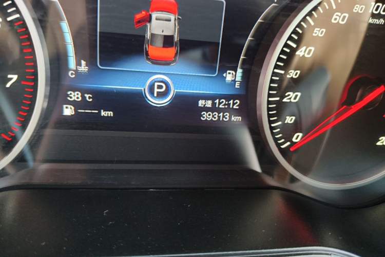 Used Hongqi H5 2020 1.5T DCT Flagship Edition Odometer Close Up