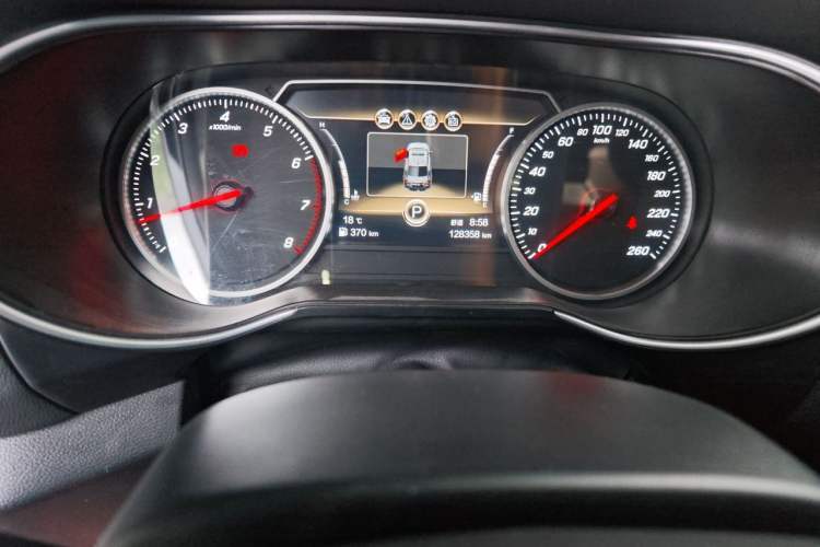 Used Hongqi H5 2020 1.5T DCT Flagship Edition Odometer Close Up