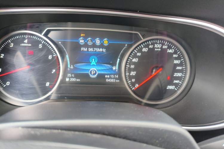 Used Hongqi H5 2020 1.5T DCT Flagship Edition Odometer Close Up