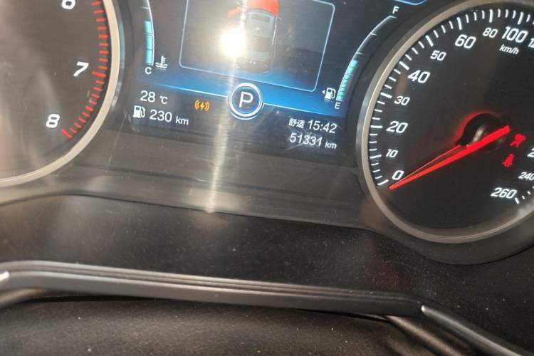Used Hongqi H5 2020 1.5T DCT Flagship Edition Odometer Close Up