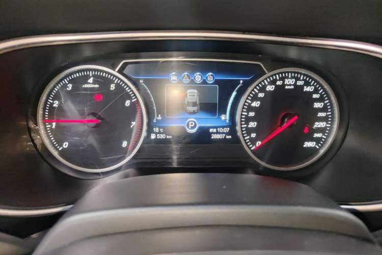 Used Hongqi H5 2020 1.5T DCT Flagship Edition Odometer Close Up