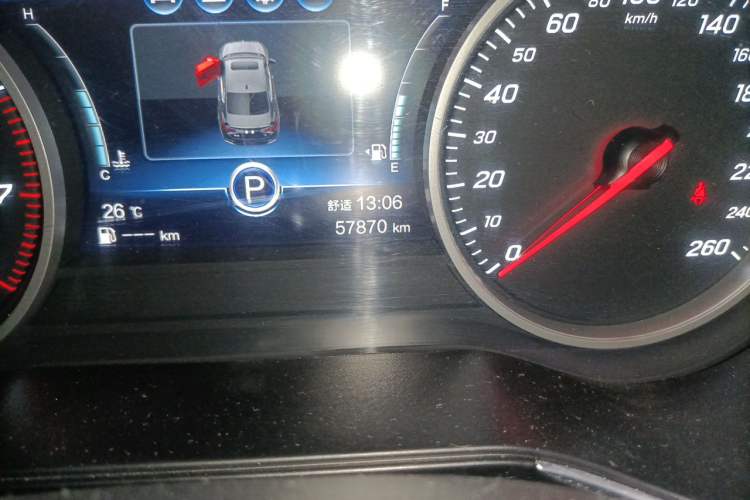 Used Hongqi H5 2020 1.5T DCT Flagship Edition Odometer Close Up