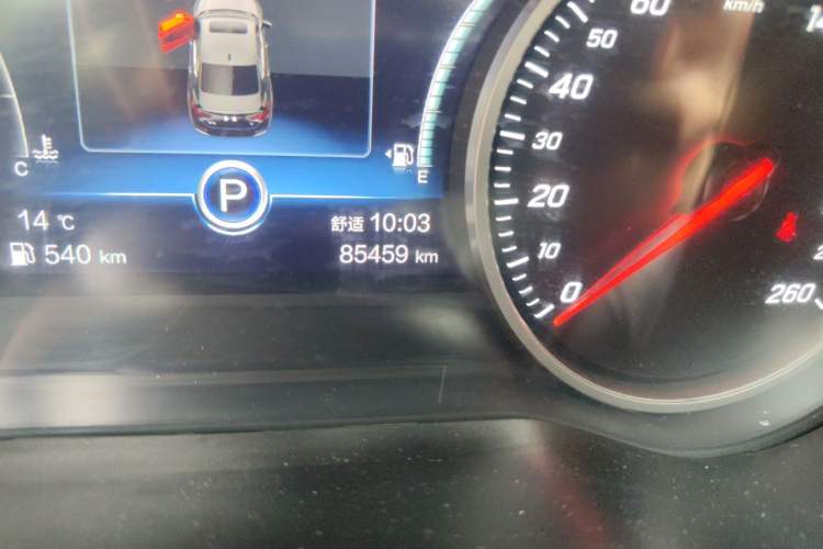 Used Hongqi H5 2020 1.5T DCT Flagship Edition Odometer Close Up