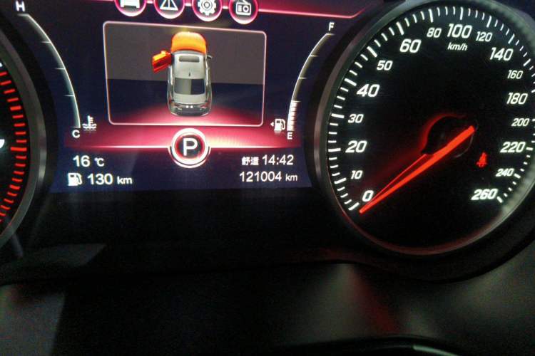 Used Hongqi H5 2020 1.5T DCT Flagship Edition Odometer Close Up