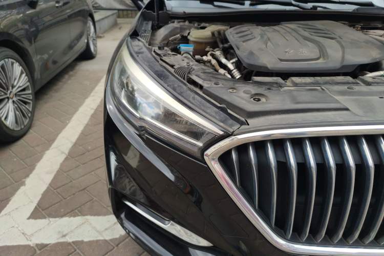 Used Hongqi H5 2020 1.8T Automatic Smart Connect Flagship Edition Right Front Headlight