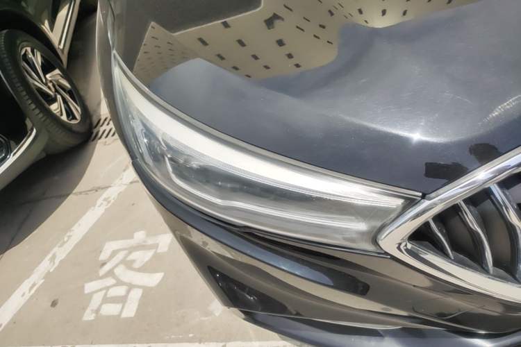 Used Hongqi H5 2020 1.5T DCT Flagship Edition Right Front Headlight