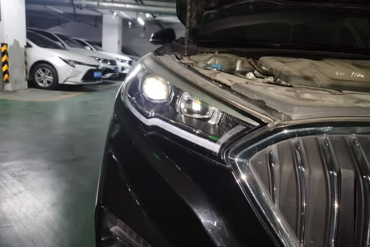 Used Hongqi H5 2020 1.5T DCT Flagship Edition Right Front Headlight