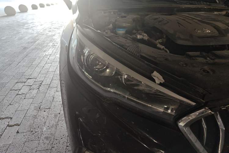 Used Hongqi H5 2020 1.8T Automatic ZhiLian QiYun Edition Right Front Headlight