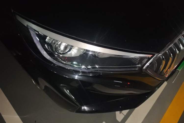 Used Hongqi H5 2020 1.5T DCT Flagship Edition Right Front Headlight