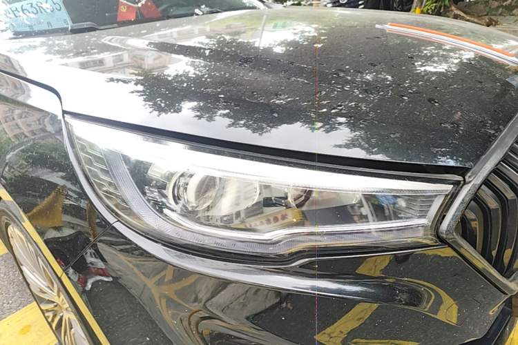 Used Hongqi H5 2020 1.8T Automatic ZhiLian QiYun Edition Right Front Headlight