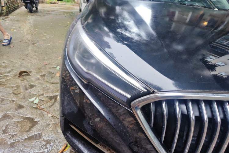 Used Hongqi H5 2020 1.8T Automatic Smart Connect Flagship Edition Right Front Headlight