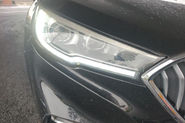 Used Hongqi H5 2020 1.8T Automatic ZhiLian QiYun Edition Right Front Headlight