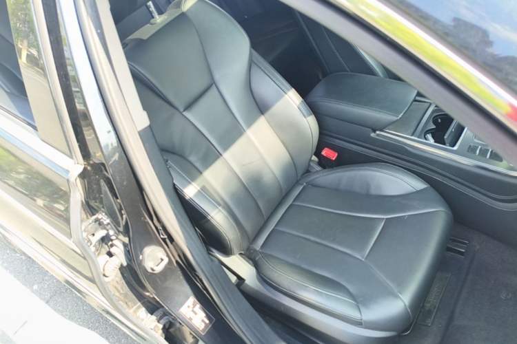 Used Hongqi H5 2020 1.5T DCT Flagship Edition Right Front Seat
