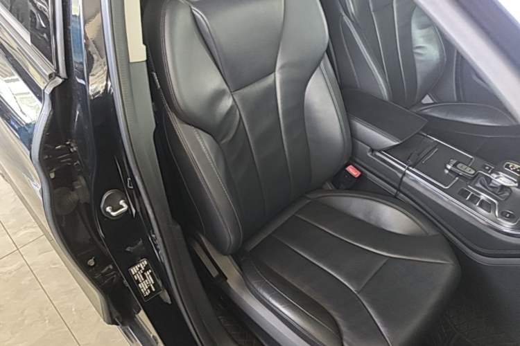 Used Hongqi H5 2020 1.5T DCT Flagship Edition Right Front Seat