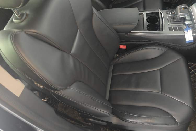 Used Hongqi H5 2020 1.5T DCT Flagship Edition Right Front Seat