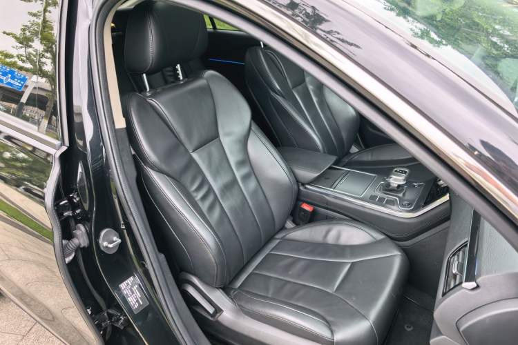 Used Hongqi H5 2020 1.5T DCT Flagship Edition Right Front Seat