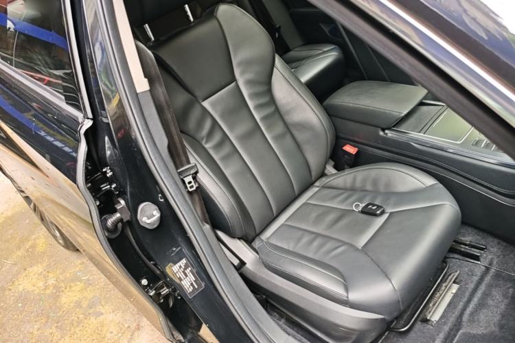 Used Hongqi H5 2020 1.5T DCT Flagship Edition Right Front Seat