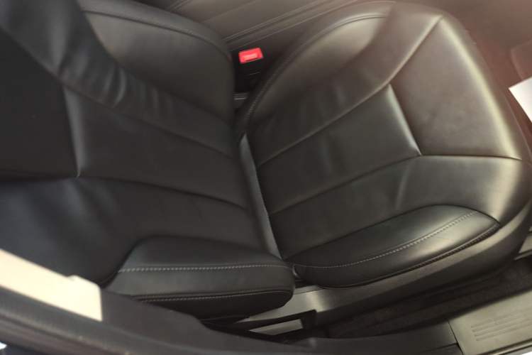 Used Hongqi H5 2020 1.8T Automatic ZhiLian QiYun Edition Right Front Seat