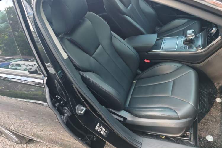 Used Hongqi H5 2020 1.5T DCT Flagship Edition Right Front Seat